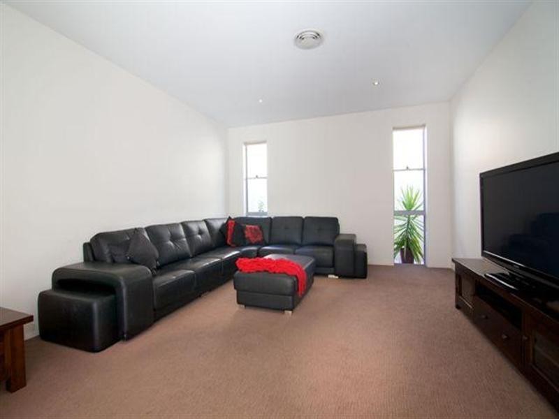 2562 Cressbrook Drive, Hope Island QLD 4212