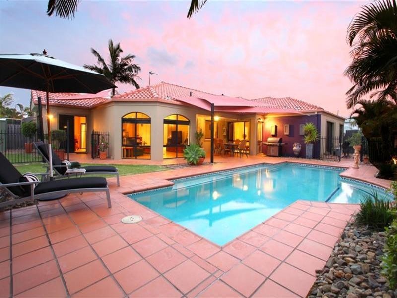 17 Eastbank Terrace, Helensvale QLD 4212