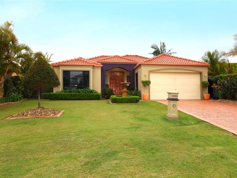 17 Eastbank Terrace, Helensvale QLD 4212