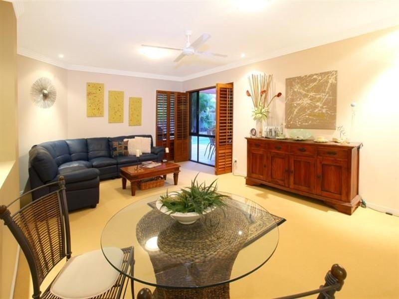 17 Eastbank Terrace, Helensvale QLD 4212