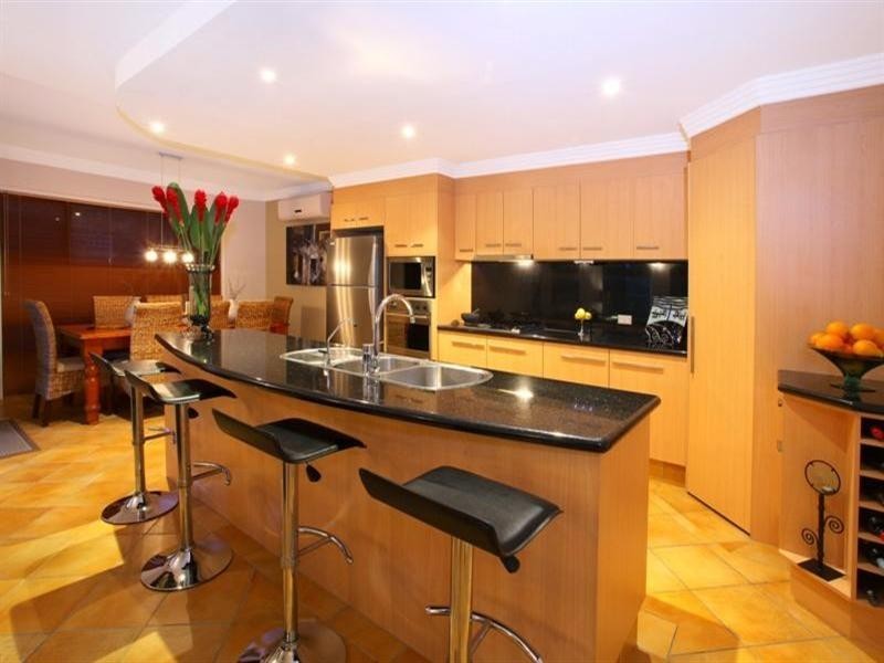 17 Eastbank Terrace, Helensvale QLD 4212