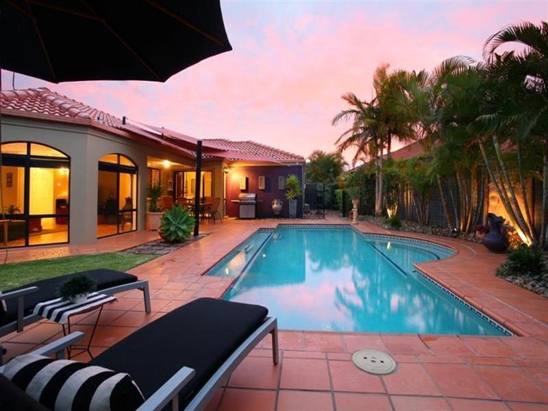 17 Eastbank Terrace, Helensvale QLD 4212