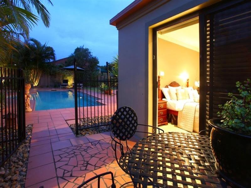 17 Eastbank Terrace, Helensvale QLD 4212