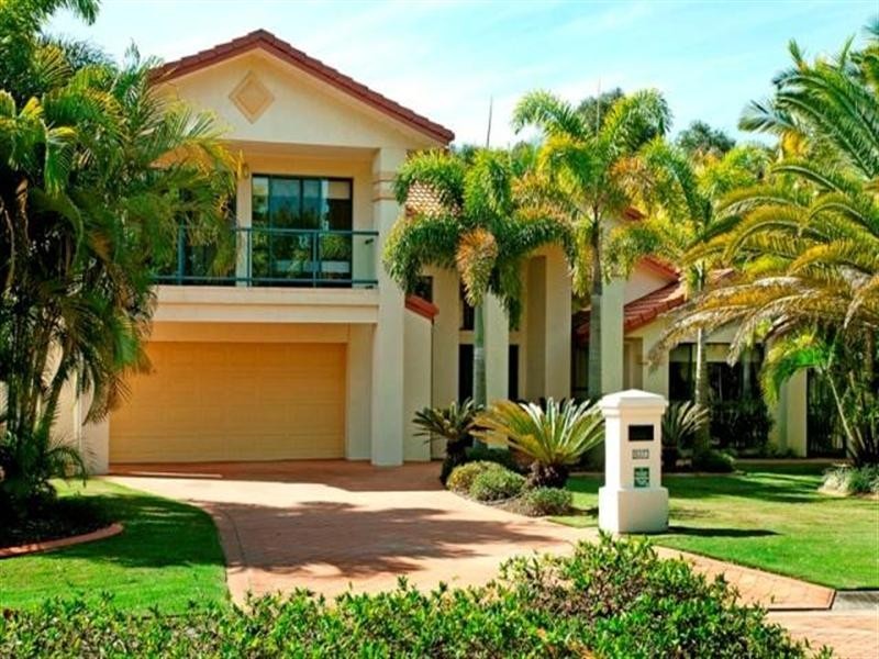 8207 Magnolia Drive West, Hope Island QLD 4212