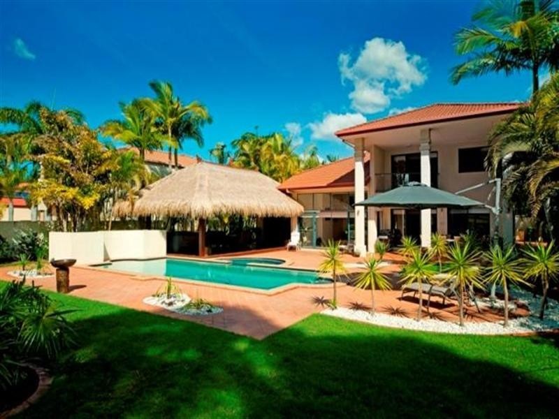 8207 Magnolia Drive West, Hope Island QLD 4212