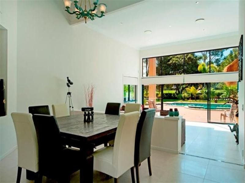 8207 Magnolia Drive West, Hope Island QLD 4212