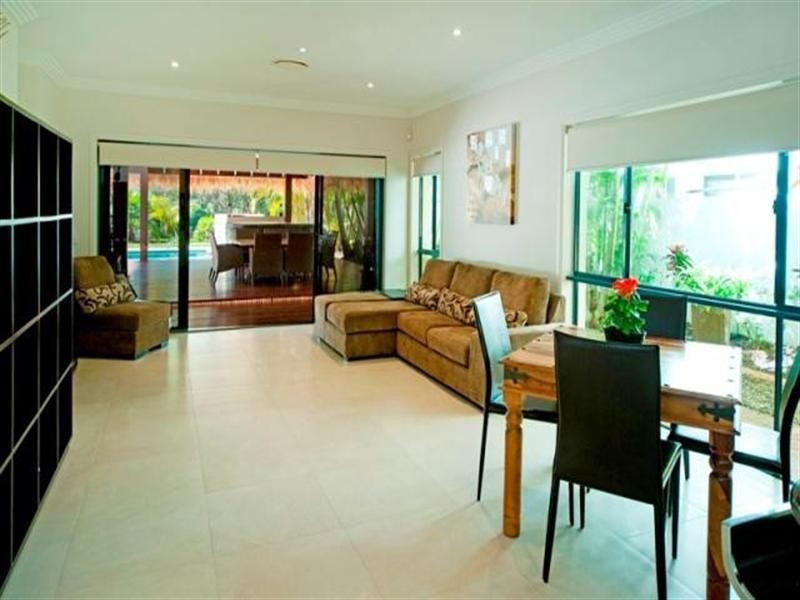 8207 Magnolia Drive West, Hope Island QLD 4212