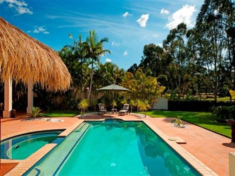 8207 Magnolia Drive West, Hope Island QLD 4212