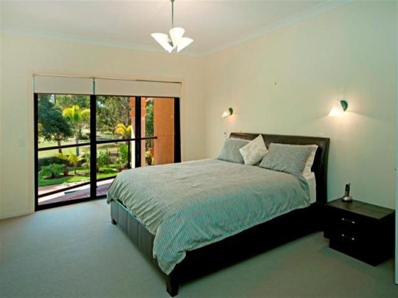 8207 Magnolia Drive West, Hope Island QLD 4212