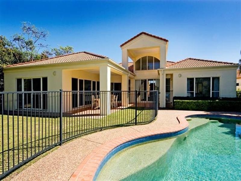 3172 Riverleigh Drive, Hope Island QLD 4212