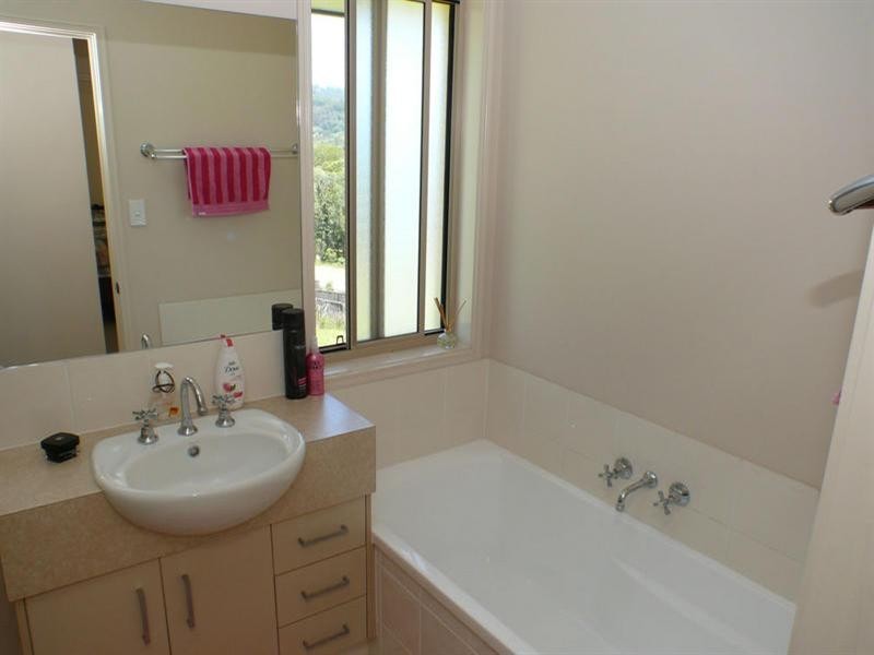 1/9 Wendy Court, Upper Coomera QLD 4209