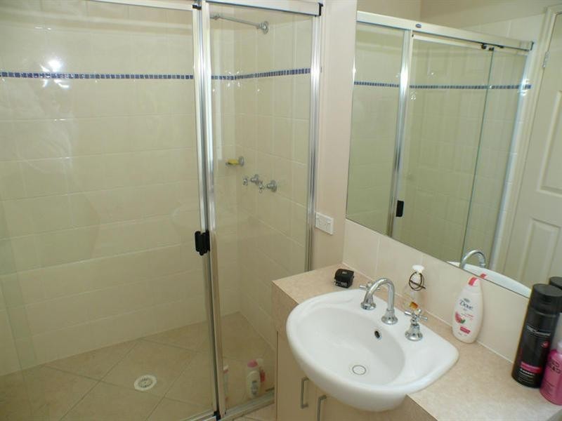 1/9 Wendy Court, Upper Coomera QLD 4209