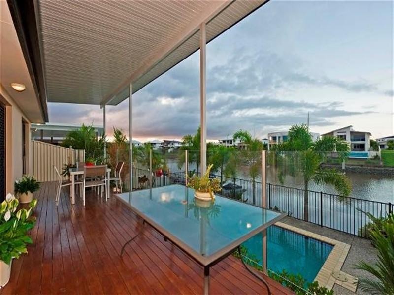 27 Southaven Drive, Helensvale QLD 4212