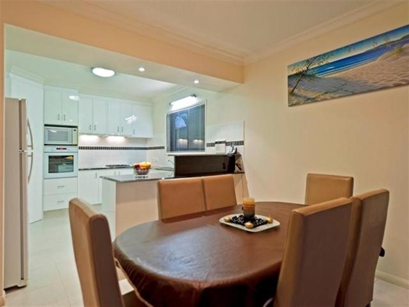 27 Southaven Drive, Helensvale QLD 4212