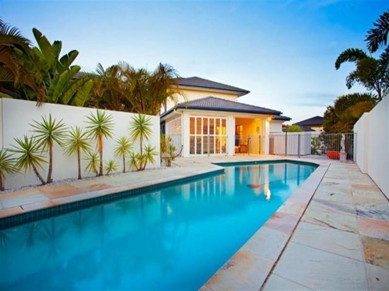 6154 Bolsena Circuit, Hope Island QLD 4212