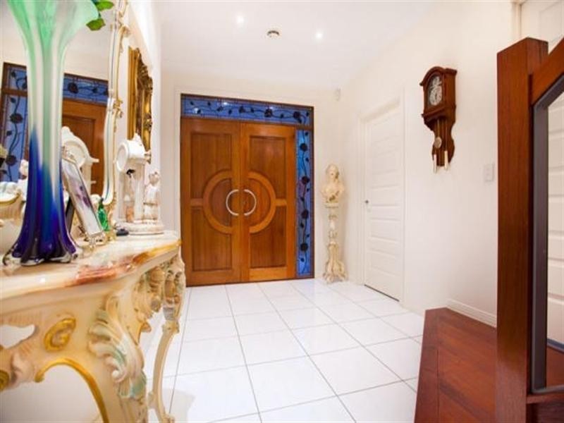 6154 Bolsena Circuit, Hope Island QLD 4212