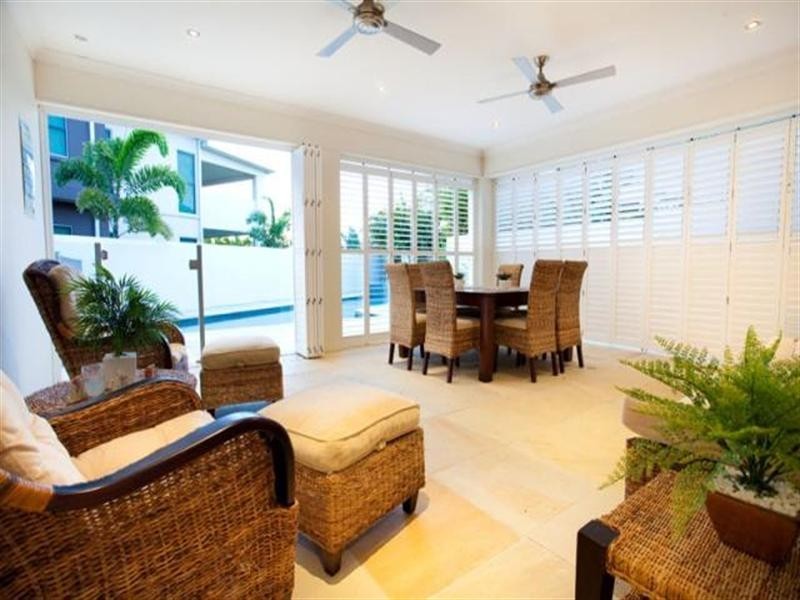 6154 Bolsena Circuit, Hope Island QLD 4212