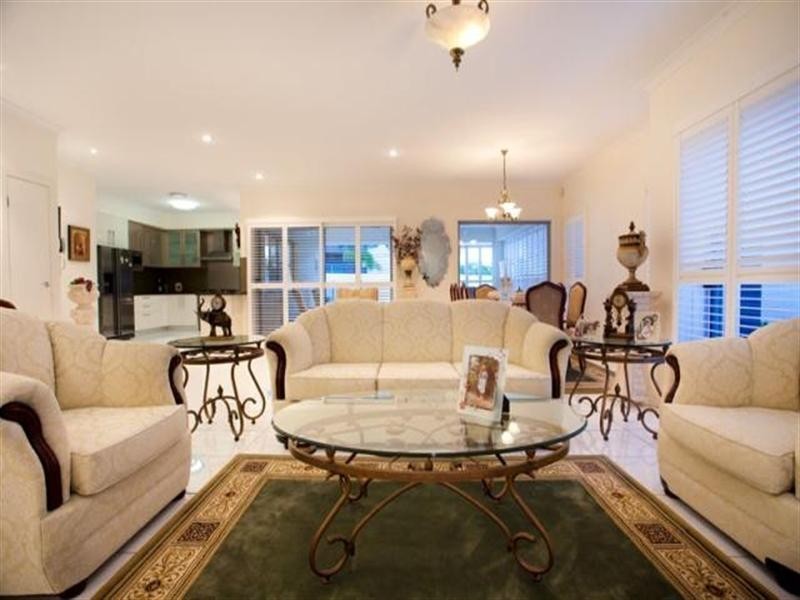 6154 Bolsena Circuit, Hope Island QLD 4212