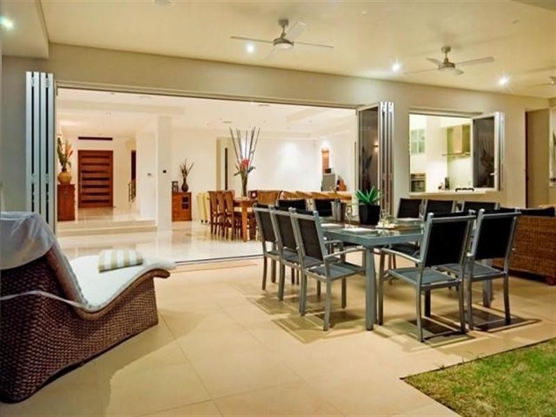 2504 Cressbrook Drive, Hope Island QLD 4212