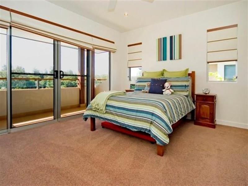 2504 Cressbrook Drive, Hope Island QLD 4212