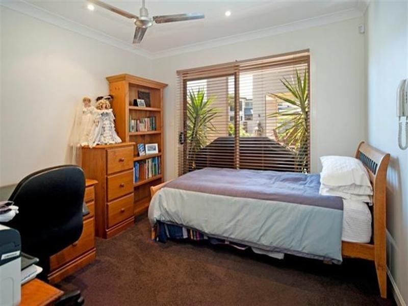 67 Tranquility Circuit, Helensvale QLD 4212