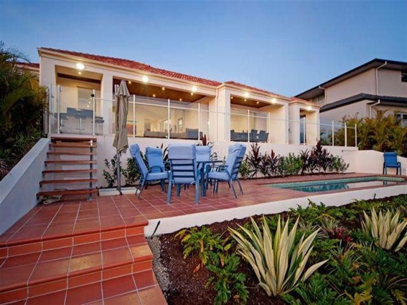 2220 Taromeo Court, Hope Island QLD 4212