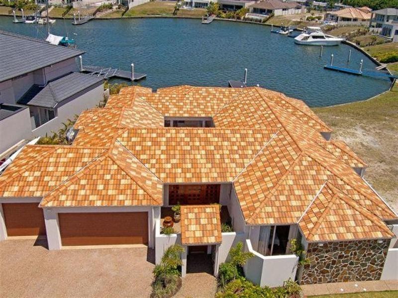 2220 Taromeo Court, Hope Island QLD 4212