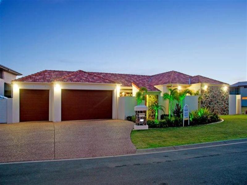 2220 Taromeo Court, Hope Island QLD 4212