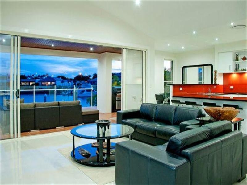 2220 Taromeo Court, Hope Island QLD 4212