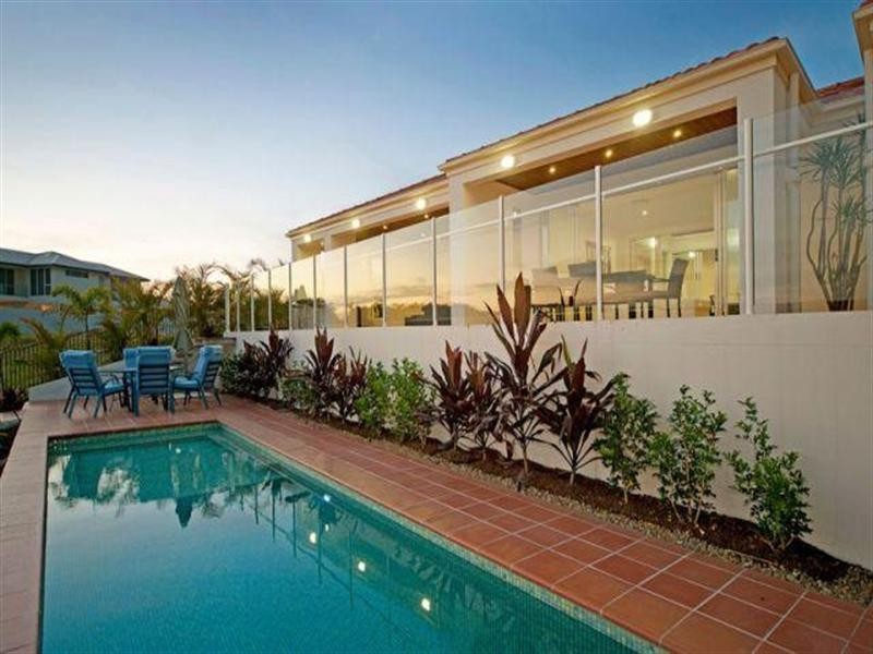 2220 Taromeo Court, Hope Island QLD 4212