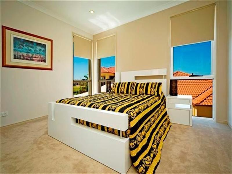 2130 Carlton Drive, Hope Island QLD 4212