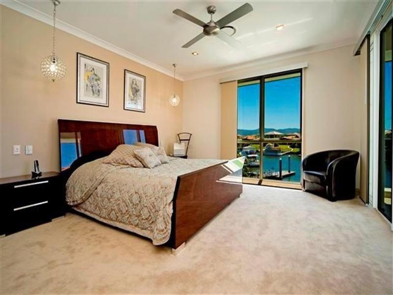 2130 Carlton Drive, Hope Island QLD 4212