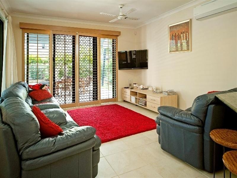 19 Calmwater Crescent, Oyster Cove, Hope Island QLD 4212