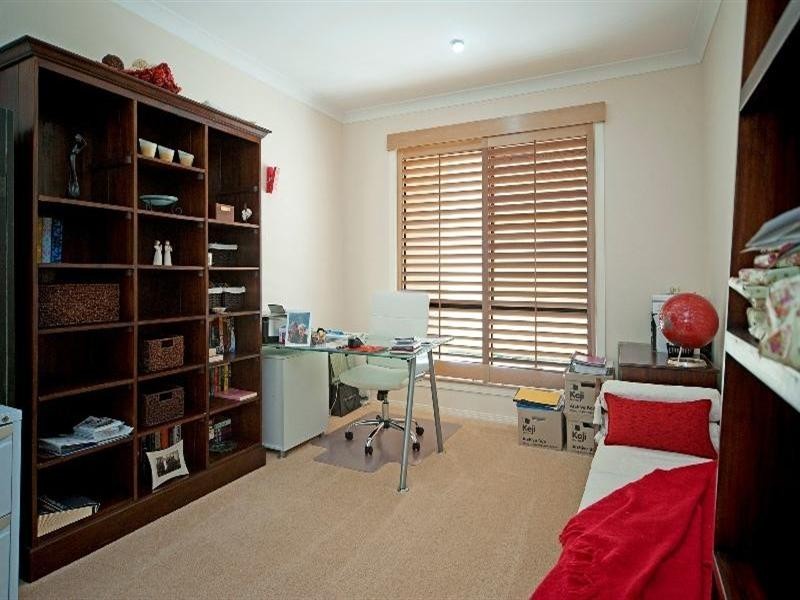 19 Calmwater Crescent, Oyster Cove, Hope Island QLD 4212