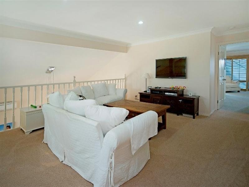 19 Calmwater Crescent, Oyster Cove, Hope Island QLD 4212