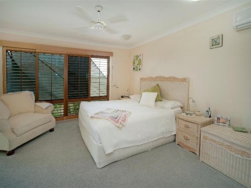 19 Calmwater Crescent, Oyster Cove, Hope Island QLD 4212