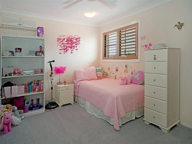 19 Calmwater Crescent, Oyster Cove, Hope Island QLD 4212