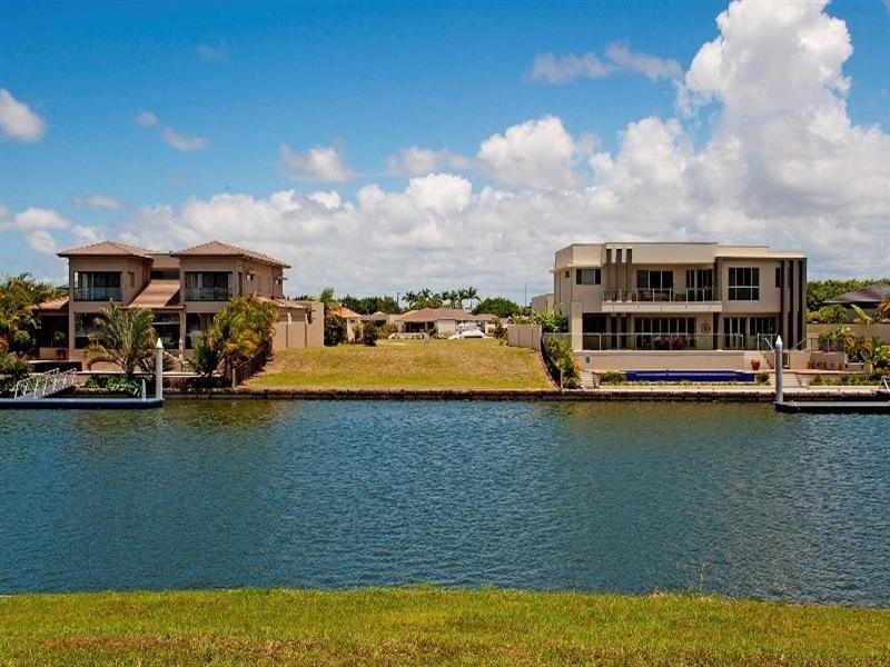 2630 Virginia Drive, Hope Island QLD 4212