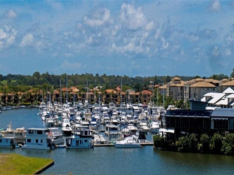 2630 Virginia Drive, Hope Island QLD 4212