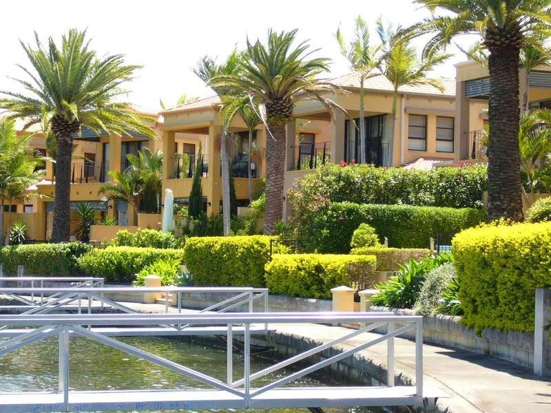 1512 Rosebank Way West, Hope Island QLD 4212