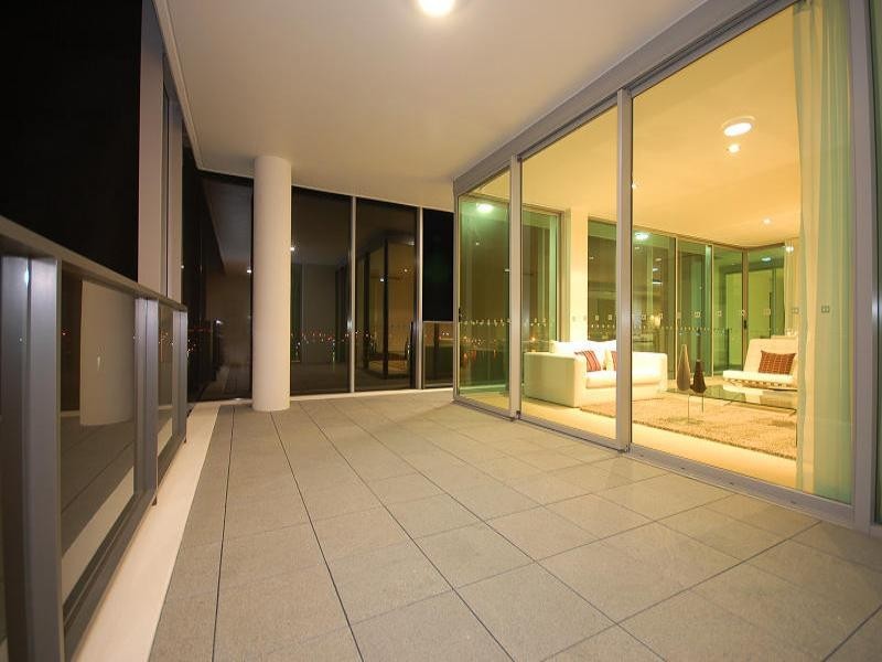 28702 Ephraim Island Broadwater Precinct, Paradise Point QLD 4216