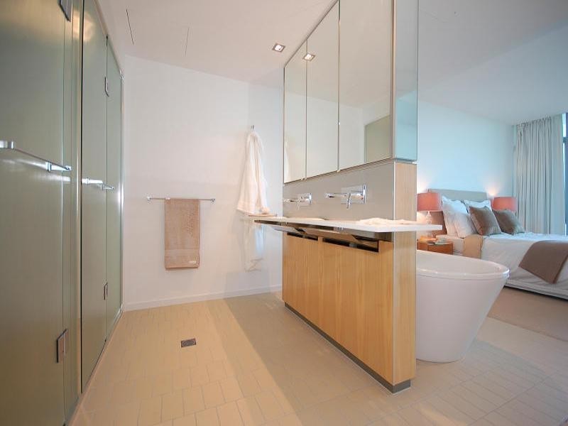 28702 Ephraim Island Broadwater Precinct, Paradise Point QLD 4216