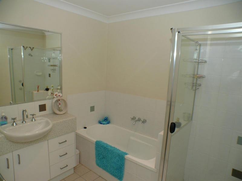 1 & 2/6 Appletree Street, Upper Coomera QLD 4209