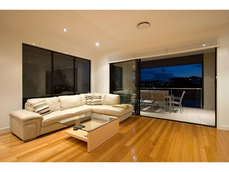 6093 Lugano Drive, Hope Island QLD 4212