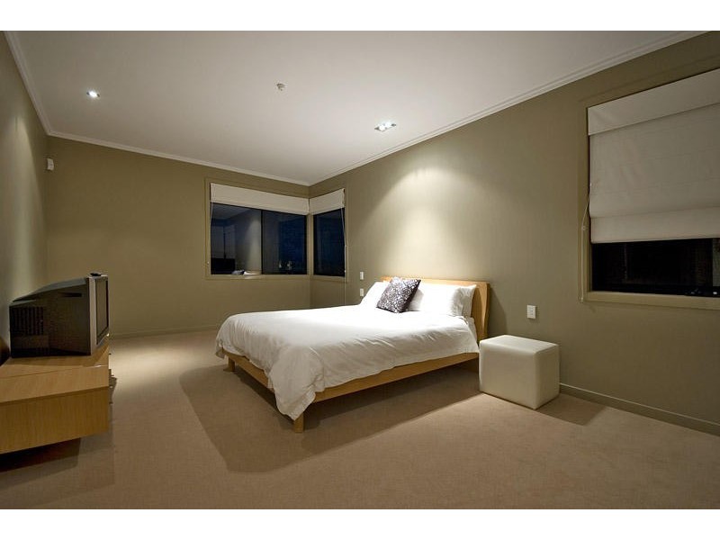 6093 Lugano Drive, Hope Island QLD 4212