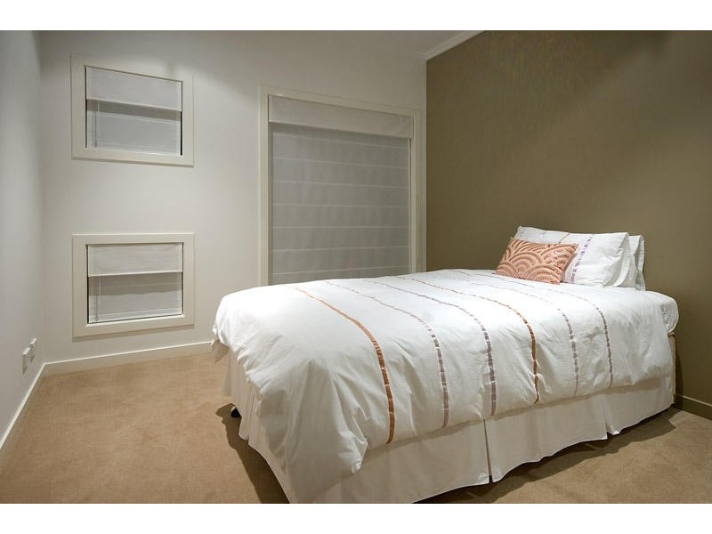 6093 Lugano Drive, Hope Island QLD 4212