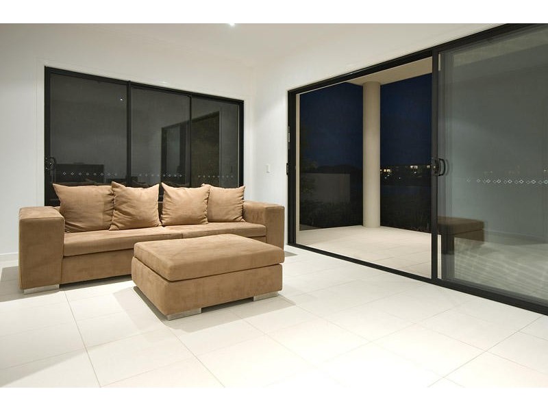 6093 Lugano Drive, Hope Island QLD 4212