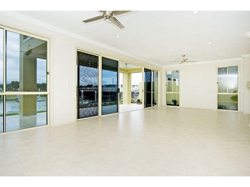 7402 Ellensbrook Drive, Hope Island QLD 4212