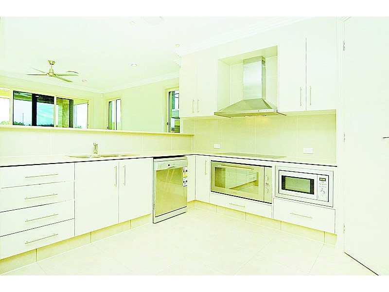 7402 Ellensbrook Drive, Hope Island QLD 4212