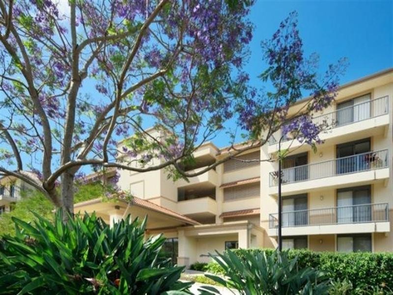 8408 Magnolia Drive East, Hope Island QLD 4212